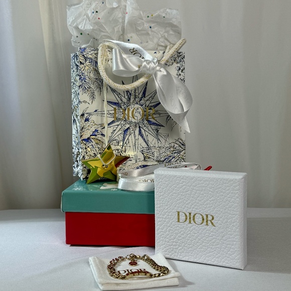 DIOR - Gold bracelet (R912) - Picture 1 of 3